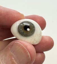 Antique German hand-blown human prosthetic glass eye. E1 picture