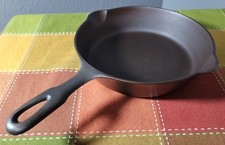 Vintage Griswold No. 5 Cast Iron Skillet (Restored & Seasoned) picture
