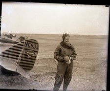 Aviatrix Alicia Patterson shown after establishing woman's record f- Old Photo picture