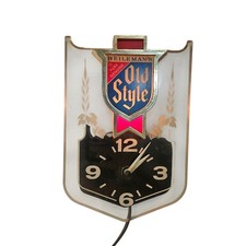 Vintage Heilman's Old Style Beer Light Clock Working Plastic picture