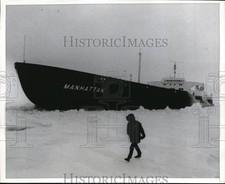 1969 Press Photo The giant oil tanker, SS Manhattan picture