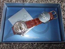2000 WALT DISNEY WORLD CELEBRATE THE FUTURE HAND IN HAND WATCH New in Box picture