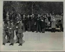 1934 Press Photo President Roosevelt and group of notables at Arlington Cemetery picture