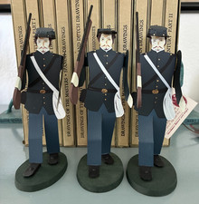 Edna Oar Young, 3 Civil War Soldier's Rifle Men Tin Figures Americana picture