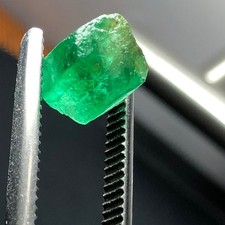 6.10 Carats Natural rough vivid Green emerald faceted grade from Swat Pakistan picture