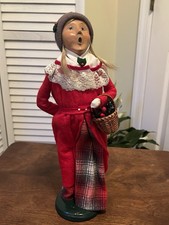 Byers Choice 1997 The Carolers Woman With Holly Basket Retired picture