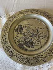 Vintage 1980 Wilton Armetale Christmas Plate Going To Church Snowflake Rim 11
