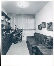 1961 Press House Freedom Business Man Room Dresser Couch Smile Photo picture