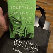SIKTC: Hope Is a Knife : A Novel  NYCC 26 Ed LTE 200  Signed Tynion & White picture