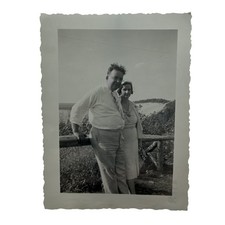 Vintage 1925-49 Couple Scenic Overlook Photo 3x4 B&W Gelatin Orig Scalloped picture