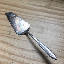 Vintage 1950s Meriden Silverplate Co Silver plated Cheese Slicer Spatula 10.75
