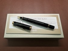 Pelikan Souverän R600 Rollerball Pen Black w/ 24K Gold Plated Trim picture