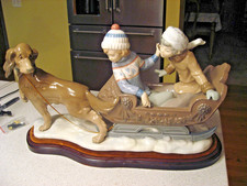 Vintage Retired Lladro Sleigh Ride Figurine #5037 with Original Padded Wood Base picture