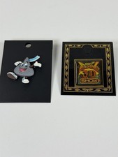 Vintage Hershey's Chocolate World Pins Really Big 3D Show Kiss Mascot New on Car picture