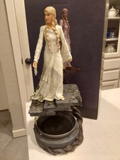 Iron Studios WBL0R105824-10 The Lord of the Rings Galadriel Limited Statue NiB picture