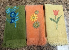 Fashion Manor Vintage Floral Embroidered Hand Towels Set of 3 USA Cotton picture