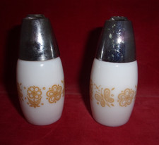 PYREX Gemco vntg 70s Butterfly Gold milk glass salt & pepper shakers GUC picture