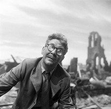 Actor Burgess Meredith as Henry Bemis in a scenes from Time Enough- Old Photo picture