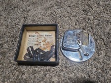Vintage Kriss Kross Stropper & Razor Blade Sharpener With Manual & Bottom of Box picture