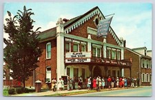 The Barter Theatre & Crowd Abingdon Virginia Vintage Postcard picture