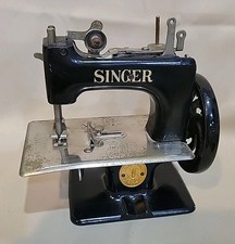 Singer Sewing Machine SEWHANDY TOY SEWING MACHINE Black Mini Sewing Machine #20 picture