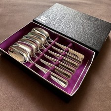 SET OF 6 BOXED WILTSHIRE SILVER PLATE RONDELAY PATTERN COFFEE SPOONS picture