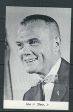 John H. Glenn, JR .  Photo postcard  picture
