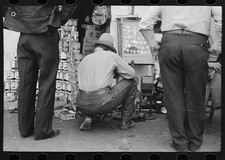 Photo:Waco Texas 1939 Men at Market Square Street Scene picture