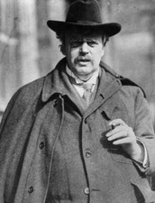 Author, G K Chesterton familiar outfit broad-brimmed hat, cloak & - 1926 Photo picture