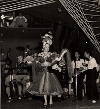 CUBA CUBAN TROPICANA VEDETTE CARMEN MIRANDA CHEESECAKE 1950s ORIG PHOTO MA36 picture