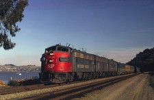 Ex-SP EMD FP7 No. 6448 w Amtrak California Zephyr Jul 1971 8.5 x 11 Photo picture