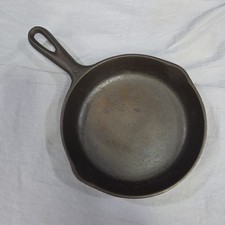 Vintage Unmarked #3 Cast Iron Skillet 6.25