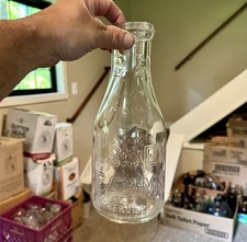 Essex Farms Lutherville MD Maryland Emb Qt Milk Bottle BCHD 10 Dated 1935 Scarce picture