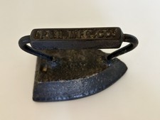Antique Cast Iron Sad Iron P&H MFG CO Flat Iron Primitive Rustic Farmhouse picture