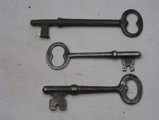 3 vintage antique skeleton keys key lot marked 16 solid steel old different picture