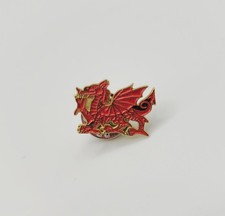 Vintage Welsh Wales Dragon Flag Souvenir Pin Pinback Rare picture
