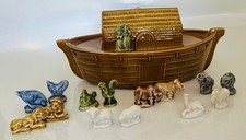 Vtg Wade Whimsy England Noah's Ark with 7 Pairs Of Animals, Noah & Wife NIB picture