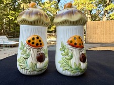 Vintage Sears Merry Mushroom ceramic salt & pepper shakers 1970's excellent picture