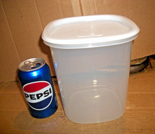 Vintage Rubbermaid 3 Qt/12 Cup #6 Servin Saver Storage Canister/Container-White picture