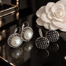 BEAUTIFUL LOT CC Chanel Zipper Pull Charm silver buttons logo pearl button picture