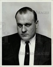 1964 Press Photo Lt. Wright, Police Security - lra06146 picture