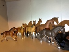 Small Schleich Horse Lot Body Shelf And Varying Condition picture