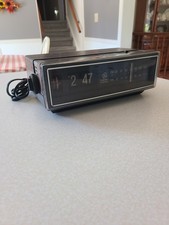 Retro MCM Vintage 1984 GE Flip Clock Radio Alarm Clock 7-4305F WORKS picture