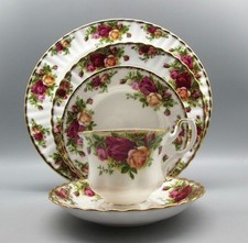 Vintage 1996 Royal Albert Old Country Roses 5 Piece Plate Setting NIB picture