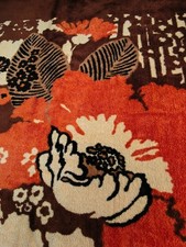 Vintage 70s Utica J.P. Stevens Fine Arts Poppy Floral Bath Towel 25