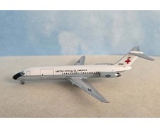 Aeroclassics AC411450 USAF Douglas C-9A Nightingale 22584 Diecast 1/400 Model picture