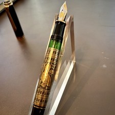 PELIKAN M900 Big TOLEDO Fountain Pen Gold Green 18K (M) Nib NEW Germany picture