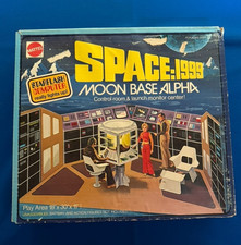 1976 MATTEL SPACE 1999 Moon Base Alpha Playset-pieces factory sealed picture