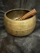 Rare Antique Deep sound Healing Buddha Mani handmade Singing Bowl 6.8