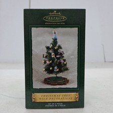 2002 HALLMARK KEEPSAKE ORNAMENT ~ CHRISTMAS TREE WITH DECORATIONS (8PC) picture